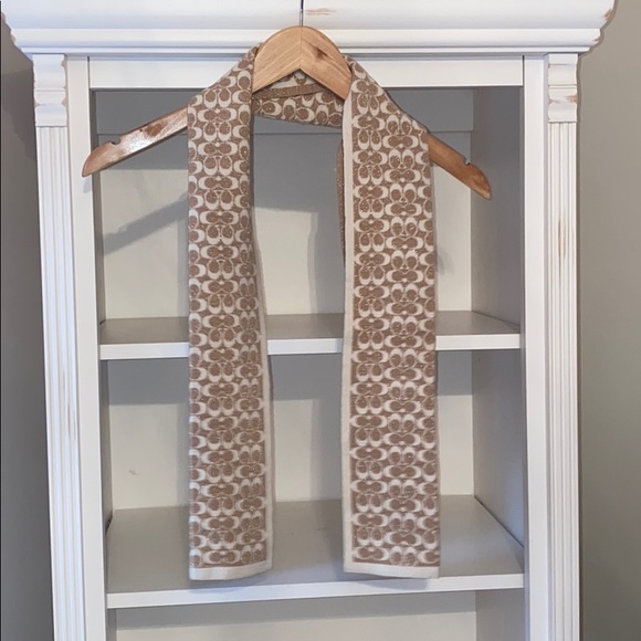 Coach Scarf and Brown Gloves - Picture 4 of 6